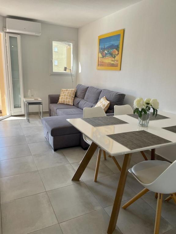 Apartment Newly Renovated Aircond-Wifi-Pool-Sea View-150M To Beaches- 圣艾格夫 外观 照片